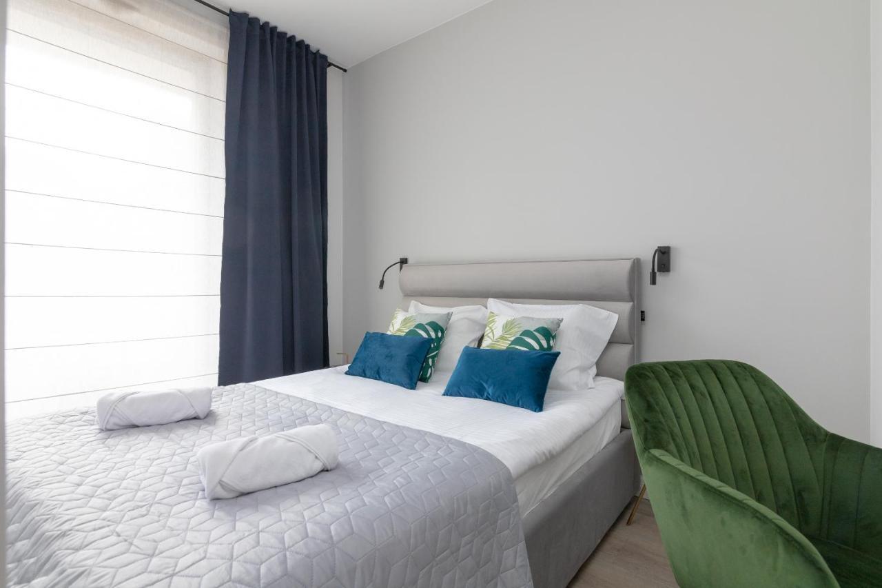 Warsaw Spire Stylish Apartament Bagian luar foto