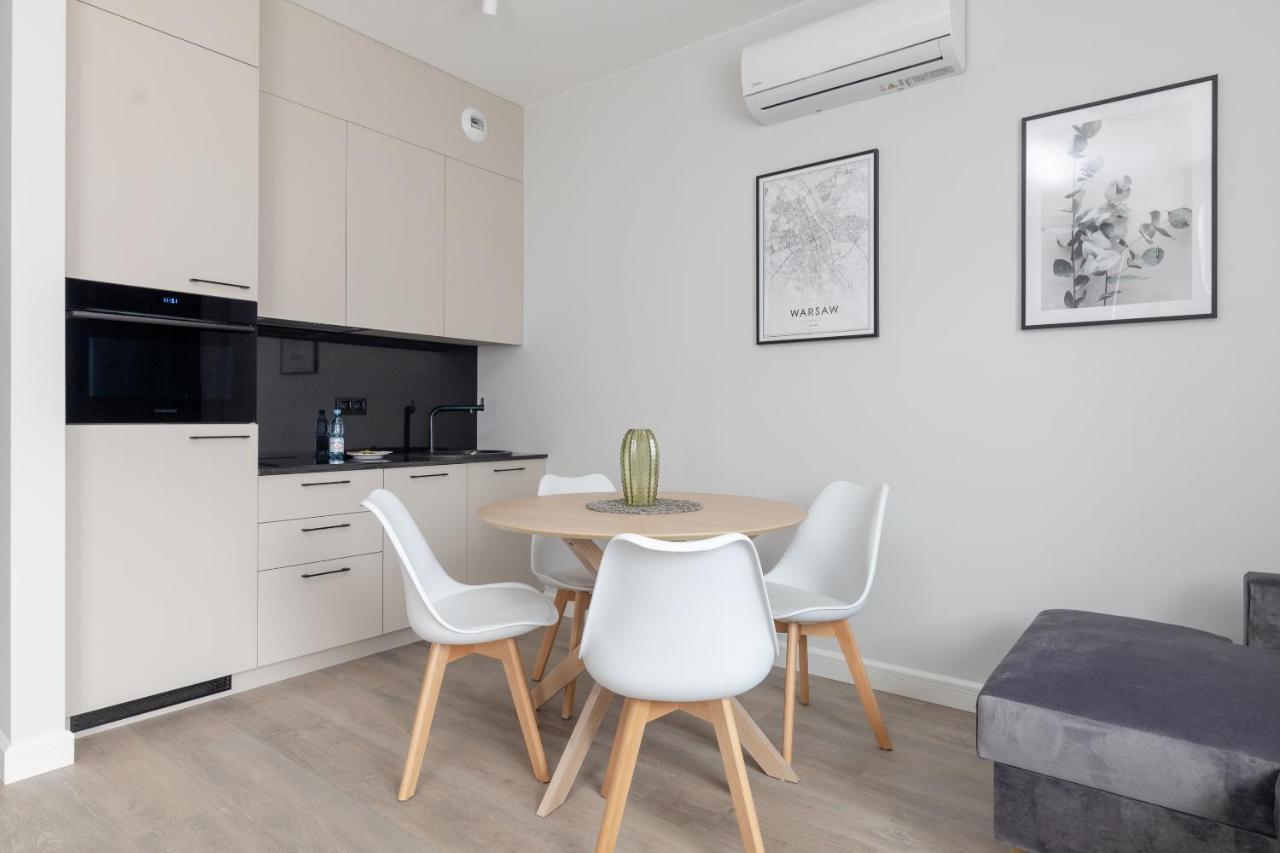 Warsaw Spire Stylish Apartament Bagian luar foto