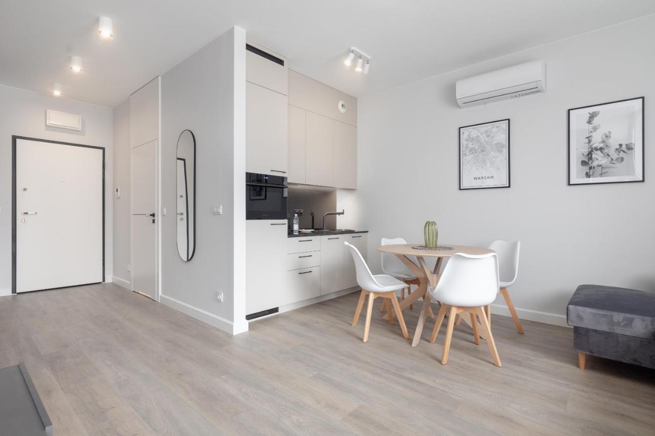 Warsaw Spire Stylish Apartament Bagian luar foto