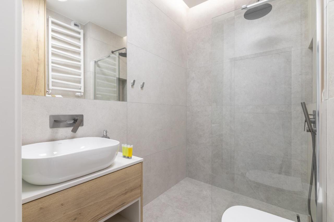 Warsaw Spire Stylish Apartament Bagian luar foto